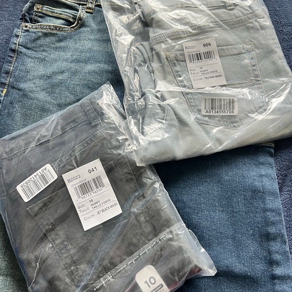 NWT Jean bundle - Picture 6 of 8